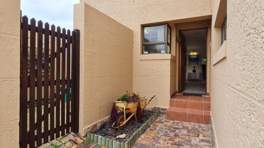 3 Bedroom Property for Sale in Mossel Bay Golf Estate Western Cape